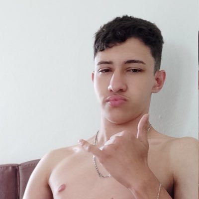 RJ, 19 anos, 22cm de pica / Vendo conteúdo, chama da DM 💸