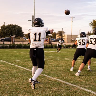 QB C/O ‘25 MC prep|| 6’0 190|| 3 sport Athlete 🏈,🏀,🏃♂️|| 4.8 - 40 || 3.5 GPA|| landonjmartinez@icloud.con || HC-@coachseanriley @mcprepathletics