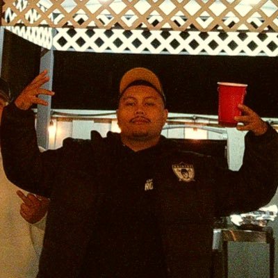 Just an Average Joe that has been obsessed with sports since Day 1,Bay Area! #Raiders #Sjsharks #SJBarracuda #Warriors #OaklandBallers #ufc IG __just_glo