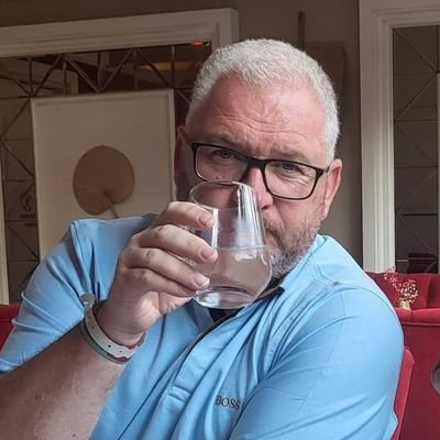 Hart4S's profile picture. A West Ham fan for my sins