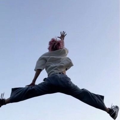 sakusakumga's profile picture. 初めまして！
よろしくお願いします！
DM待ってます！