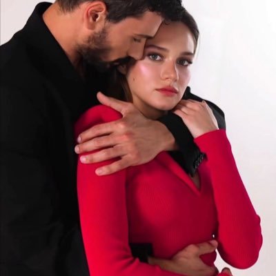 22iyiyim's profile picture. #HudutsuzSevda | #HalZey | #DenMir | #EşrefRüya | #EşSan