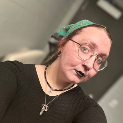 your goth witch wife. depressed barista with 1 brain cell and a fat ass. Follow me on instagram @onespoopywitch