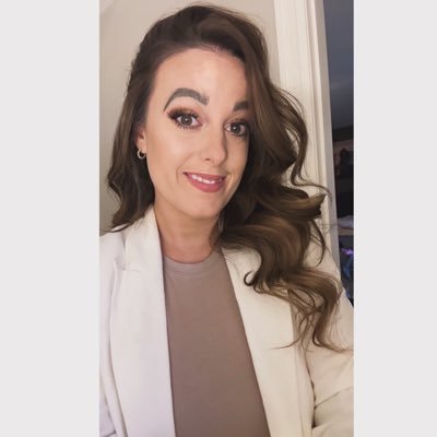 Gr. 1 Teacher 🇨🇦| Girl & Dog Mom 💕| Wife 💍 | Lover of Music, Sports, &Travel 🎶 ⚾️ ✈️ | Lifelong Learner 📚|