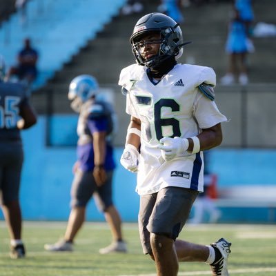 original 5. 3.0 gpa class of 2027 de/olb at discovery high school HMU:tishawnsmith56@gmail.com