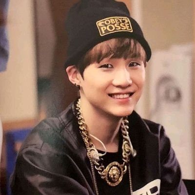 yoonminxx's profile picture. just here and there 🕳 (can't retrieve old acc @goobieheart)