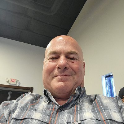 DerekTracy30948's profile picture. 