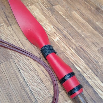 Happily married, self-employed, middle aged, and I make very special bamboo handled whips in my spare time. Lives and works in London.
Toby_Whips@gmail.com