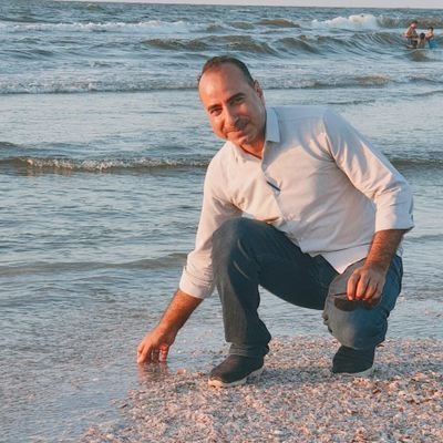إقتبسوا من ظُلمة الليِل نوراً ؛ في الوِتر❤️
لم الغي متابعه احد وحسابي البديل @R06_3nt