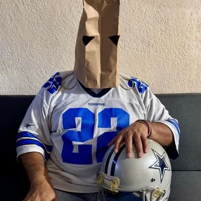 sergiovakero's profile picture. Nací a unas calles del zócalo del DF
Antichairo 100%