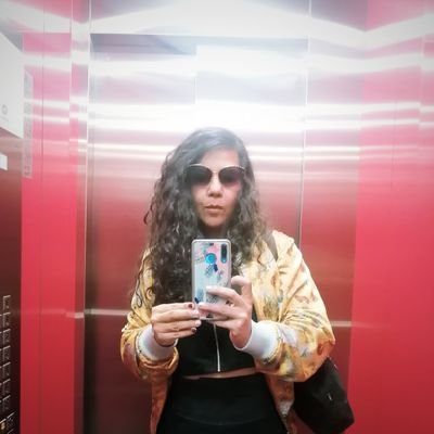 gloriadaria's profile picture. Persona distraída