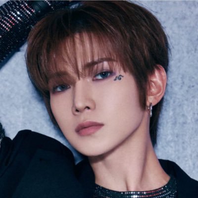 just keep it up🫶🏻 • ateez • bts • txt • oneus • xikers •