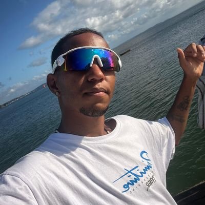 Corredor Amador • Skatista • Flamenguista • Técnico em Informática • Faço uns trampo de Design Gráfico
