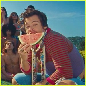 Exclusively posting pictures of celebrities with fruit.