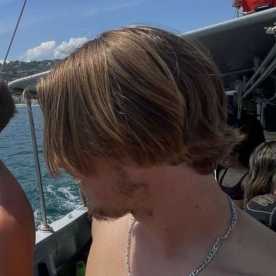 polakpabarak's profile picture. La team triple L  @Kunai59296 @yummy59111 / 🔴🟡