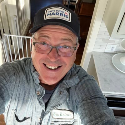 Nerd. Aspiring Unix grey-beard. Bicycle nut. Obsolete technology aficionado. Proud lib snowflake. I like to make stuff, especially Manhattans. he/him.