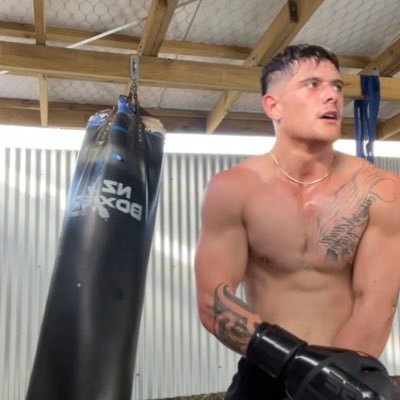 lilpapibigsta_'s profile picture. | Freelancer | Email Marketing and Social Media Copywriter |Trillionaire Thug NFT 💎 | https://t.co/sPyvGZSq6V