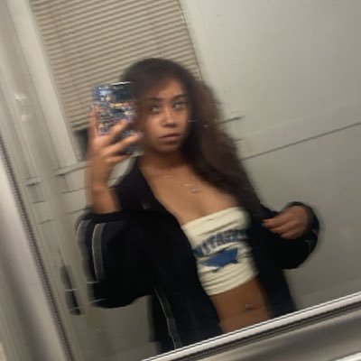 ohhhii6798's profile picture. https://t.co/bH6V0rFHf1   undermaintence 852 Hz IG Arianaxg98