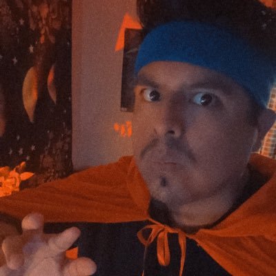 iamdanthegreat's profile picture. life is kinda nuts, huh?