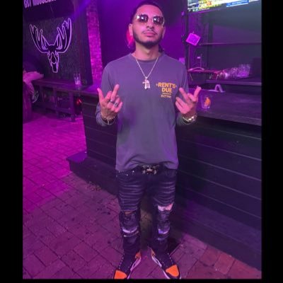 Old account got hacked this the real me follow back