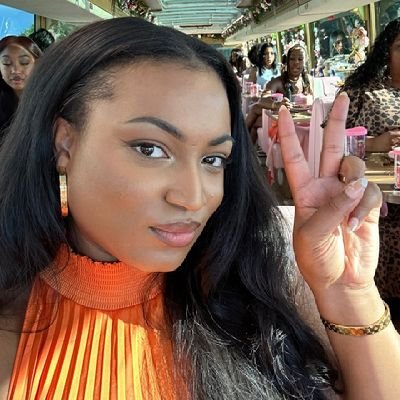 Alice_Truevalue's profile picture. We are all pencils ✏️ in the hands of the  creator 👌👸💯🕊