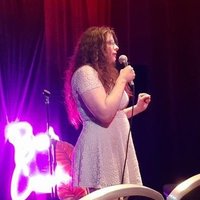 Chrissy Derbyshire (@chrissyd_comedy) Twitter profile photo