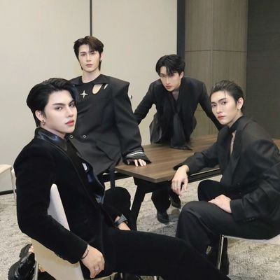 I'm a honest, funny and sarcastic english noona/unnie, i like this + that esp SE asian BL/ pop/drama/tv show/movies, tweet if you want a chat!
#bonoh #babyfeat