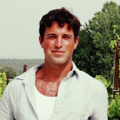 Co-Founder, Partner @ Moonride. Growth hacker, serial entrepreneur, blockchain investor.