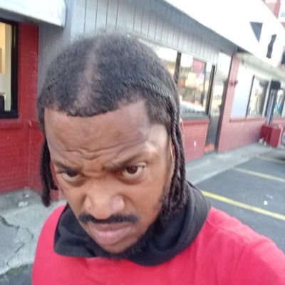 I'm 44Years YOUNG 5'9 & A Half Barefoot 165lbs Size 8 In Sneaks I'm Skinny Strong! And For The Record I'm Good In Basketball!💯🏀🏀I Know #jayz 🇺🇸 & ❤ #mom