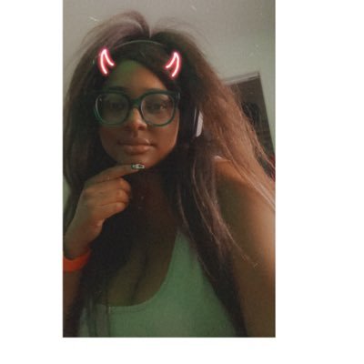 🍓 Looks good but it’s wild. Hufflepuff Honey Bae. She/Her 🍓