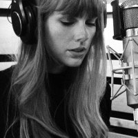 ‘tis the damn folkmore season ⸆⸉ (@thestoryofexile) 's Twitter Profile Photo