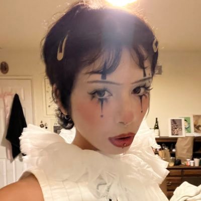 r0ttenpoetry's profile picture. any love i made you feel is yours to keep