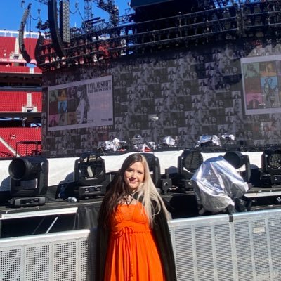 argumentative, antithetical dream girl. swiftie since ‘07