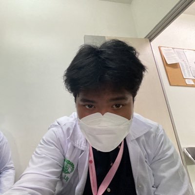fiazziz's profile picture. still stuck in 2020 but now in fkui 24