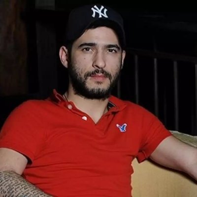 Soy una versión simplificada del que ya era. El gobierno me quitó mi otra cuenta.
