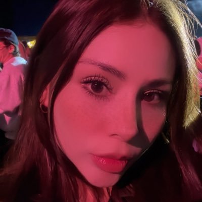 Brenvaller's profile picture. C'est la vie.