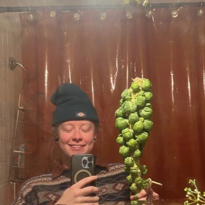 shawnaspiffy's profile picture. pardon me while I elevate 🕴️ I’m love & I seek truth ♊️☀️ ♐️🌙 ♍️⬆️ #DECOLONIZE