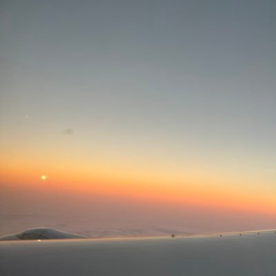 dom,管教主,入圈多年。喜欢管教、引导生活的方方面面,喜ddlg,喜欢上进的sub、监督sub做计划、陪伴sub成长,喜粗暴性爱。日常做研究、做产品、带学生。坐标美西。只处长期关系。(限女生)