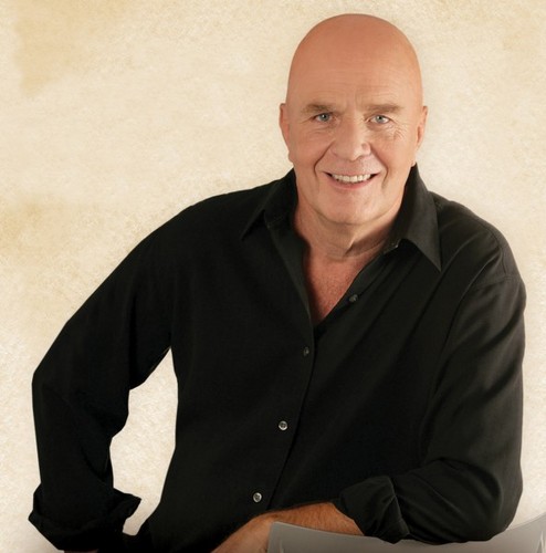 No es la cuenta oficial de Wayne Dyer solo se intenta transmitir su sabiduria a traves de sus escritos en español!! Namaste