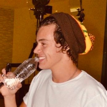 arahslt's profile picture. solo sirvo para ser fan girl