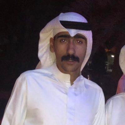 عند الحبّ حياة يهون من أجلها الموت، وموت تباع من أجله الحياة!