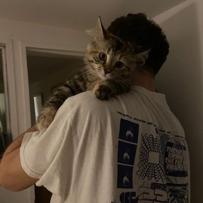 Sariyahkhan_'s profile picture. Unavailable!