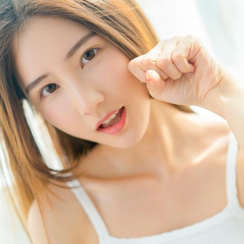 FChurchp44864's profile picture. 等下一個夏天，教室裏坐滿了人，可惜不再是我們。