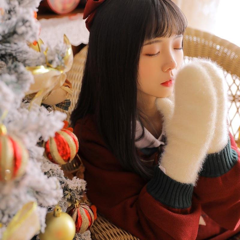 GVaughanv47750's profile picture. 你跌跌撞撞，落得一身傷，就當是為了青春落下的殘妝。