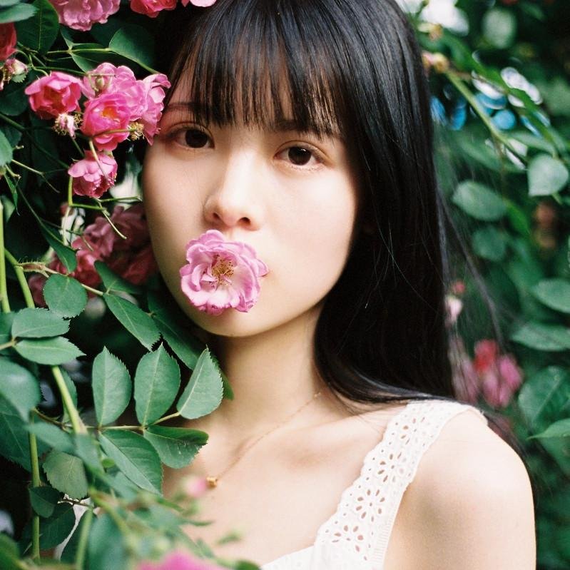 JoanJ29043's profile picture. 悲哀的是沉浸在你編織的謊言裏走不出去。