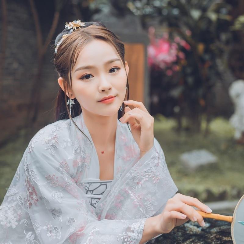 AWagnerq60193's profile picture. 聽 到 一 句 甜 甜 的 話 比 吃 任 何 甜 食 都 管 用