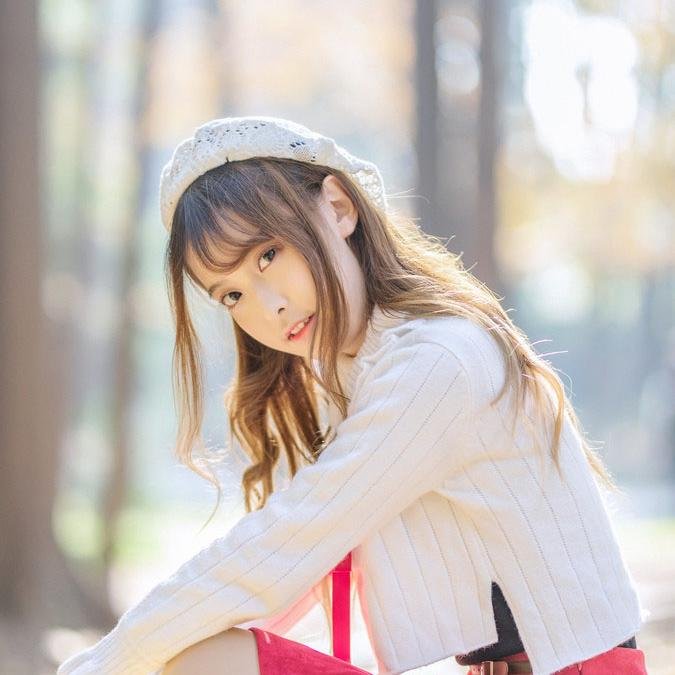 CherylJeff10204's profile picture. 無欲無求的話還有什麽意思呢