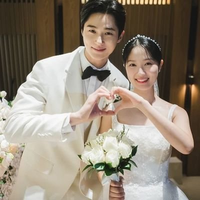 Lily94316_'s profile picture. ^SOBEOM^ 💙💛
*BTS_ARMY* 💜
Just be yourself ___ Just be myself