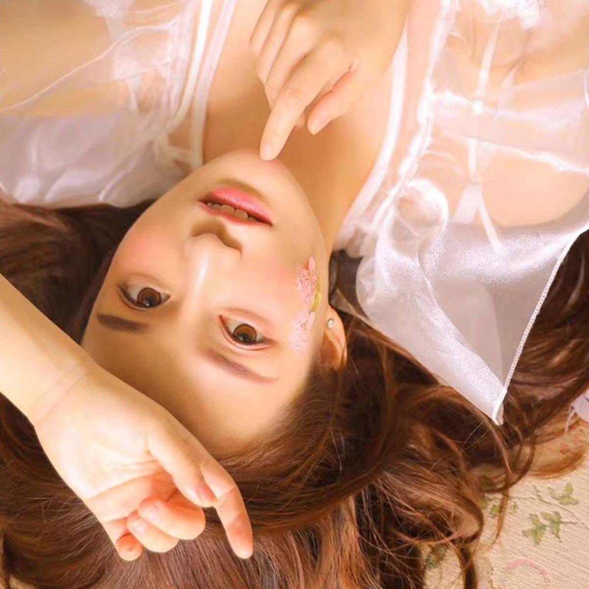 AEmilyz23294's profile picture. 如果不是被愛傷的徹底，誰會把自己的心關的那麼緊。