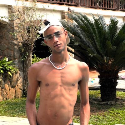 eu_Dodoreiis's profile picture. INSTA: @EU_DODO1
📍 Zn/rj
papai do Heros 💙🐶